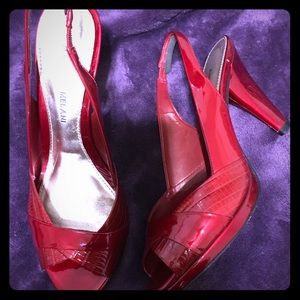 🔥 Red Pumps 👠 🔥